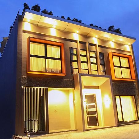 Daily Home Villa Dago Bandung Bilik gambar