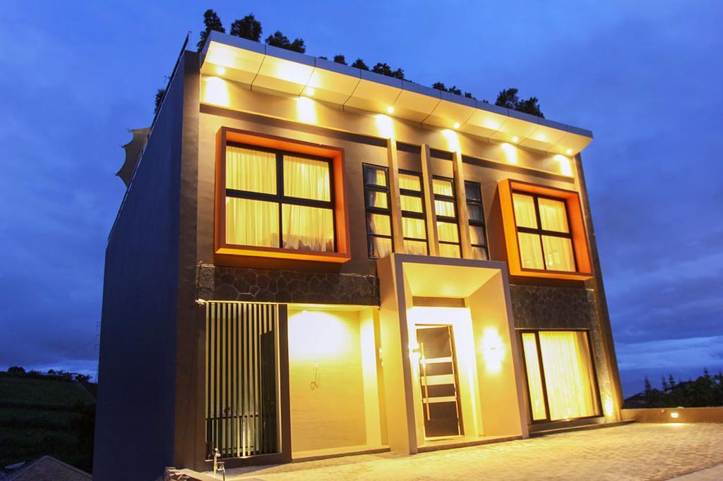 Daily Home Villa Dago Bandung Bilik gambar